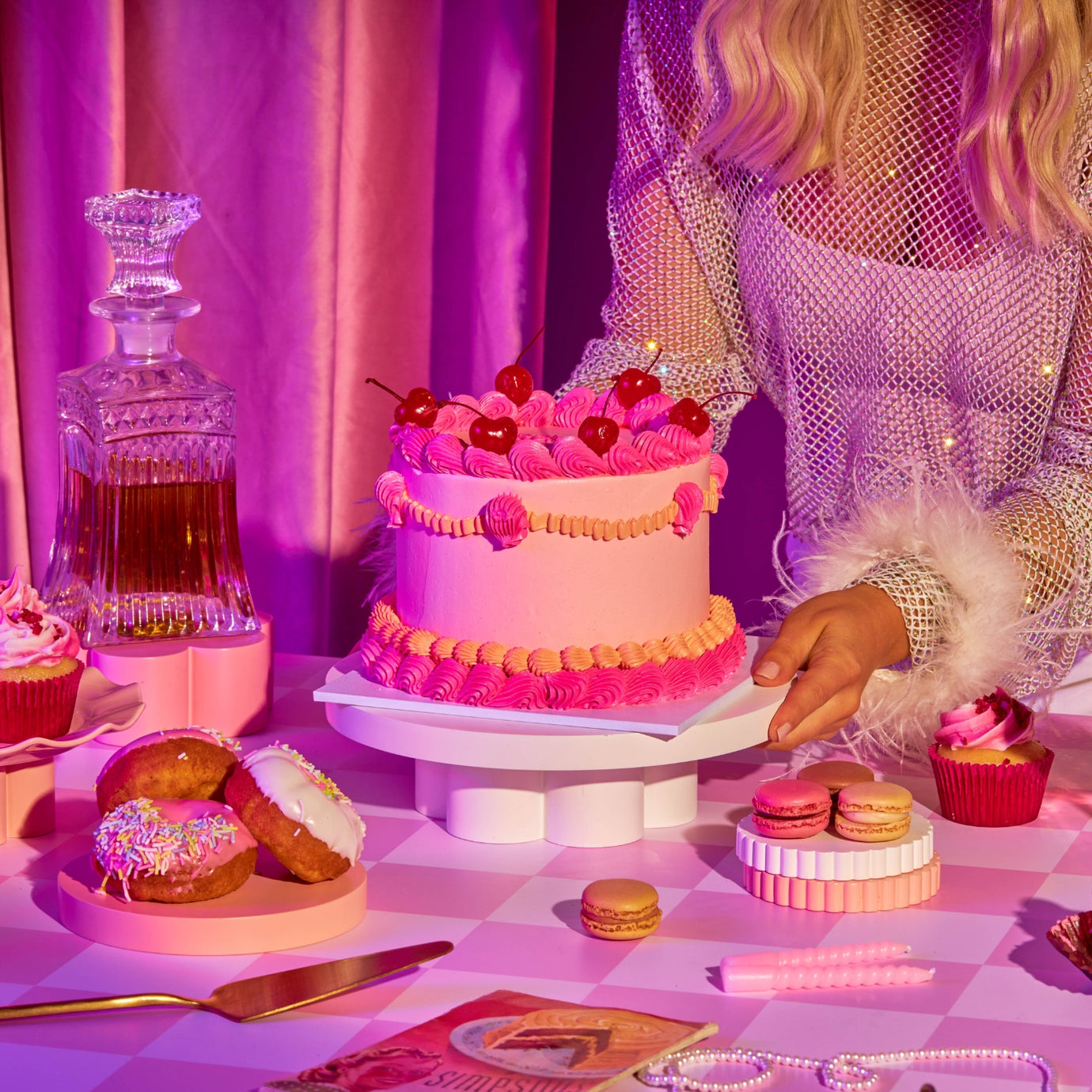 How to create a cake-stand out of Propsyland props!